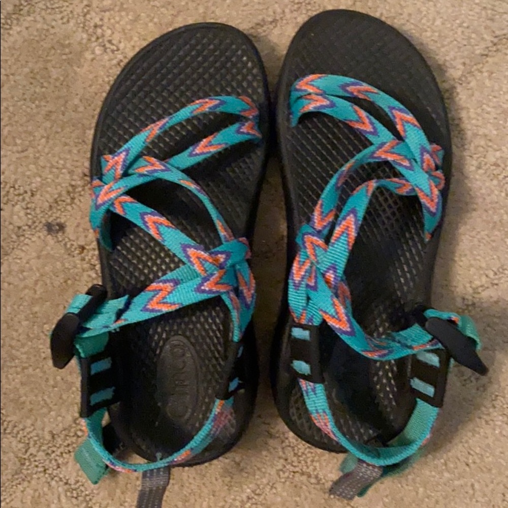 Little girls size 13 chacos